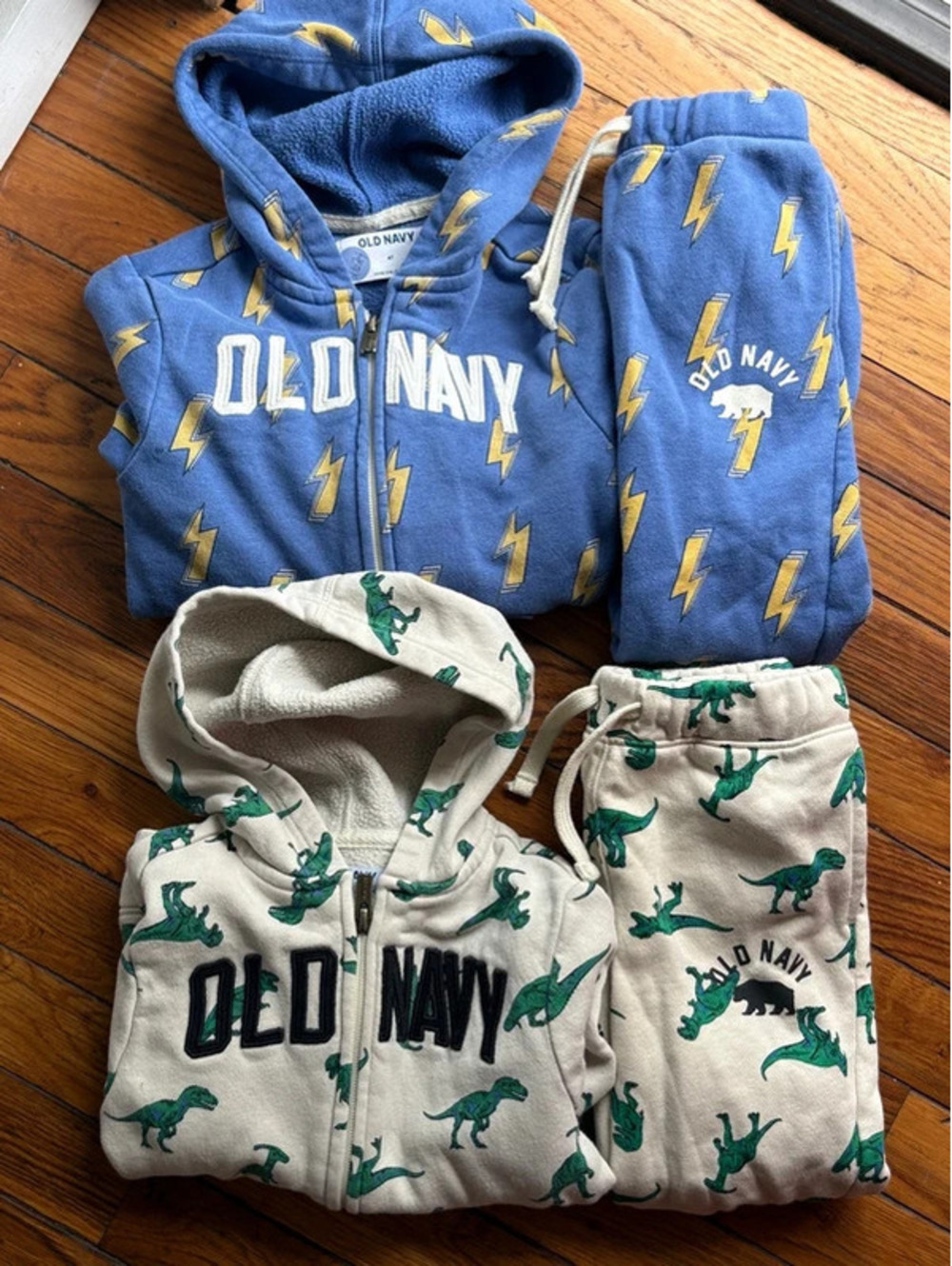 4T Toddler Boys Old Navy Sweatsuit Sets x2